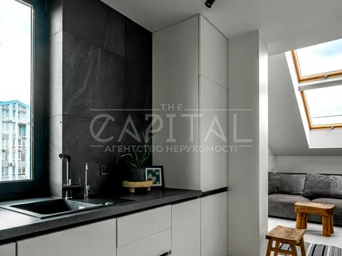 квартира за адресою Регенераторна вул., 4 к14