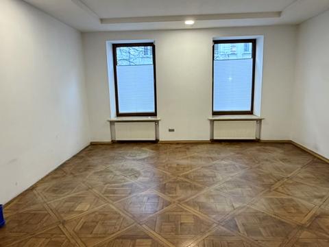 комерційна за адресою Зелена вул., 25