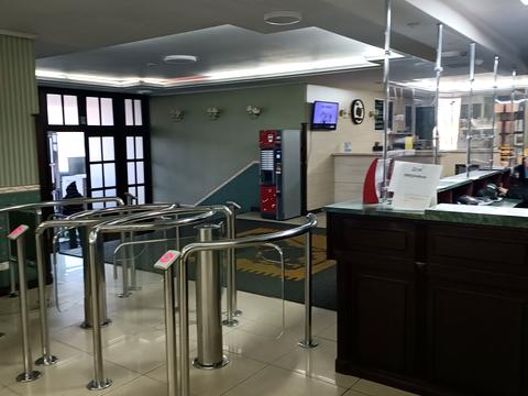 комерційна за адресою Гетьмана Павла Полуботка вул. (Попудренка), 52