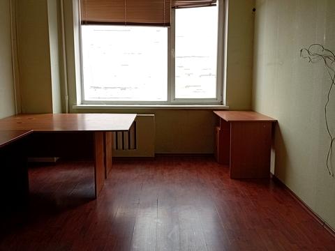 комерційна за адресою Гетьмана Павла Полуботка вул. (Попудренка), 52