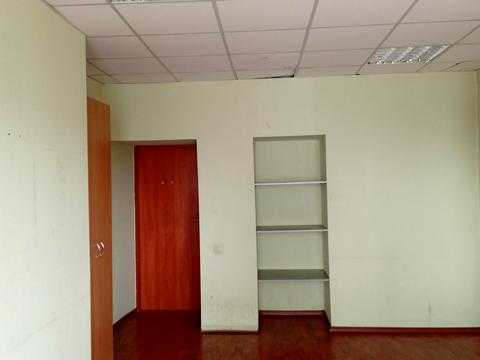 комерційна за адресою Гетьмана Павла Полуботка вул. (Попудренка), 52