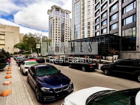 комерційна за адресою Саперне Поле вул., 12