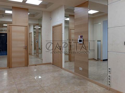 комерційна за адресою Кловський узвіз, 7