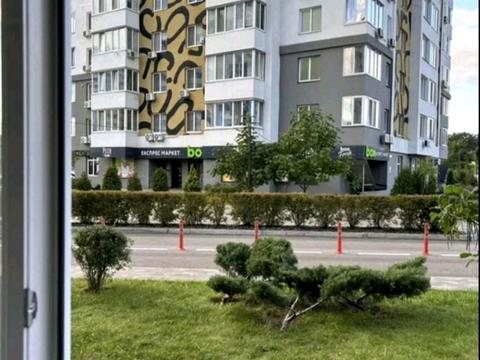 комерційна за адресою Павла Чубинського вул., 9-А