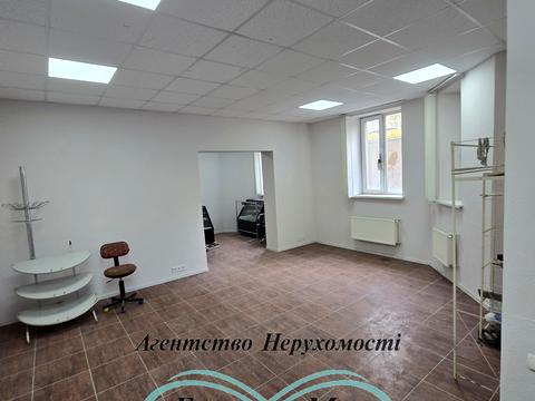 комерційна за адресою Боголюбова вул., 18