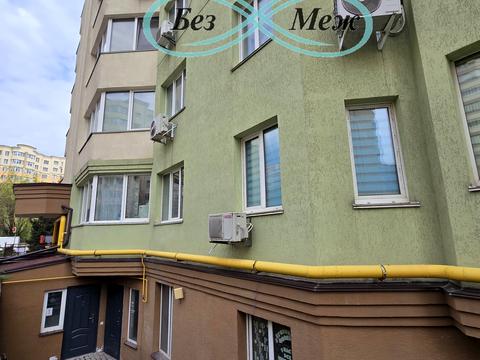 комерційна за адресою Боголюбова вул., 18
