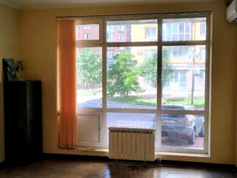 комерційна за адресою Оболонська набережна вул., 19