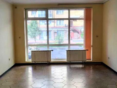 комерційна за адресою Оболонська набережна вул., 19