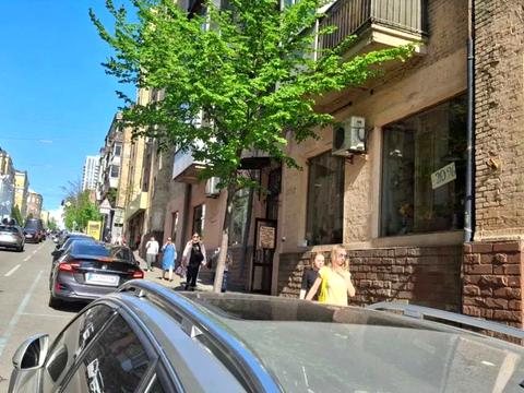 комерційна за адресою Бульварно-Кудрявська вул. (Воровського), 43-А