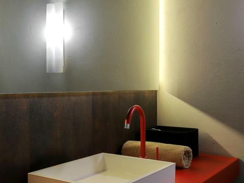 комерційна за адресою Євгена Коновальця вул. (Щорса), 44-А