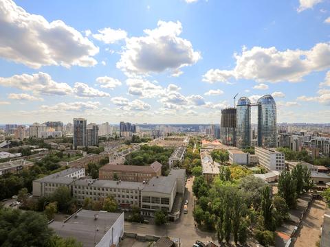 комерційна за адресою Євгена Коновальця вул. (Щорса), 44-А