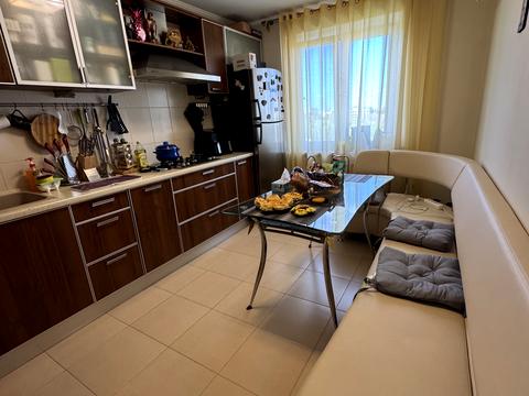 квартира за адресою Євгена Танцюри вул., 18а