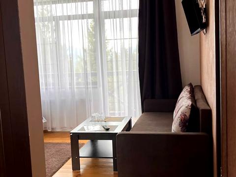 коммерческая по адресу Горішків, 12