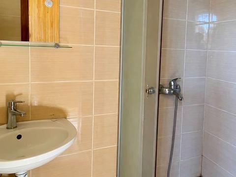 будинок за адресою Віри Роїк