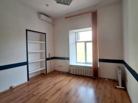 комерційна за адресою Святослава Караванського вул. (Жуковського), 13