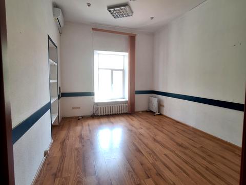 комерційна за адресою Святослава Караванського вул. (Жуковського), 13