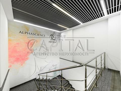 комерційна за адресою Антоновича вул. (Горького), 103
