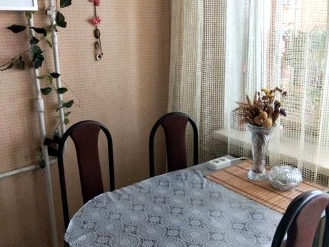кімната за адресою Андрія Мельника вул. (Генерала Тупікова), 14-Г