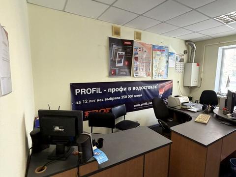 комерційна за адресою Лесі Українки вул., 6