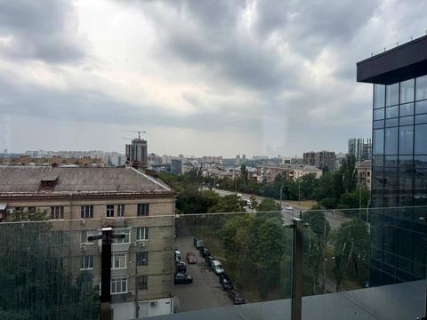 комерційна за адресою Миколи Міхновського бульв. (Дружби народів), 16/1
