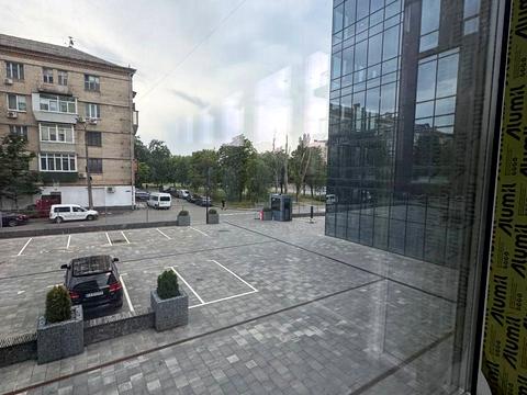комерційна за адресою Миколи Міхновського бульв. (Дружби народів), 16/1