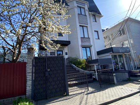 квартира за адресою Яворницького вул., 36