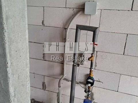 комерційна за адресою Салютна вул., 2к6