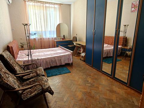 кімната за адресою Миколи Міхновського бульв. (Дружби народів), 13