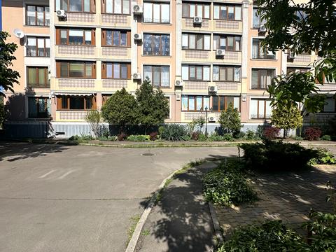 квартира за адресою Таїрова вул., 6