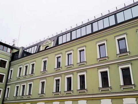 комерційна за адресою Жилянська вул., 146