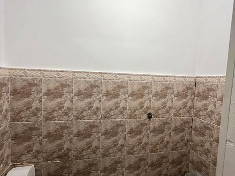 комерційна за адресою Волочиськ, Незалежності вул., 11