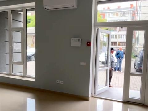 комерційна за адресою Пасічна вул., 15а