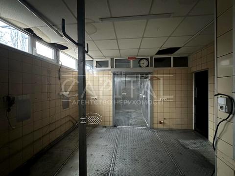 комерційна за адресою Вадима Гетьмана вул. (Індустріальна), 4