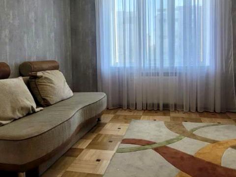 квартира по адресу Степана Бандери ул., 9/1