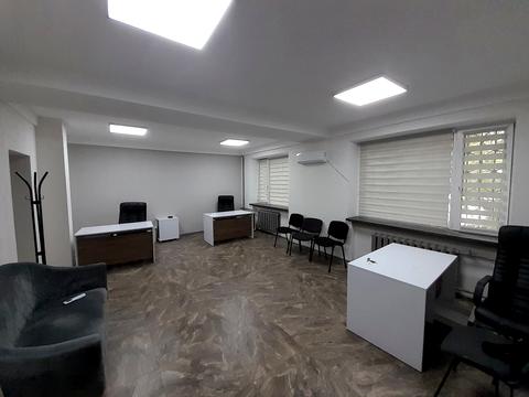 коммерческая по адресу Николая Михновского бульв. (Дружбы народов), 32