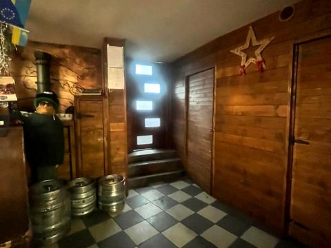 комерційна за адресою Галицька вул., 60