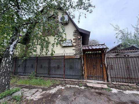 комерційна за адресою Семиградський пров., 30