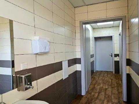 комерційна за адресою Миколи Міхновського бульв. (Дружби народів), 19