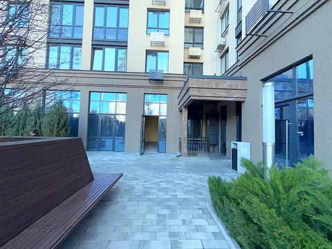 комерційна за адресою Соборна вул., 122