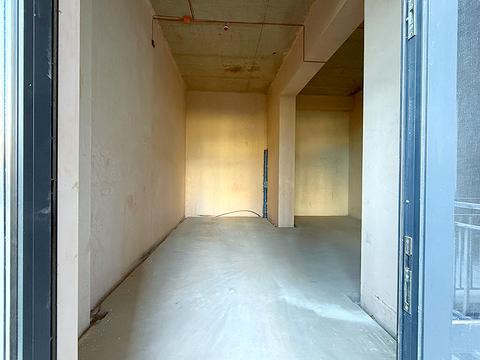 комерційна за адресою Соборна вул., 122