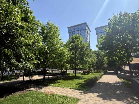 комерційна за адресою Трускавецька вул., 4-Б