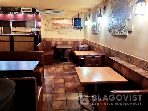 комерційна за адресою Гетьмана Кирила Розумовського вул. (Миколи Краснова), 17