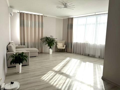 квартира за адресою Радісна вул., 21а