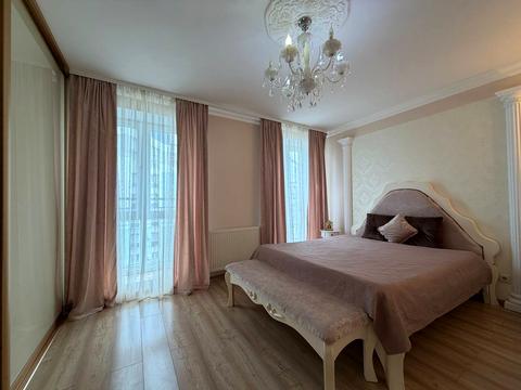 квартира за адресою Володимира Івасюка вул., 7