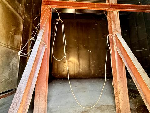 коммерческая по адресу Горная ул. (Калініна), 1