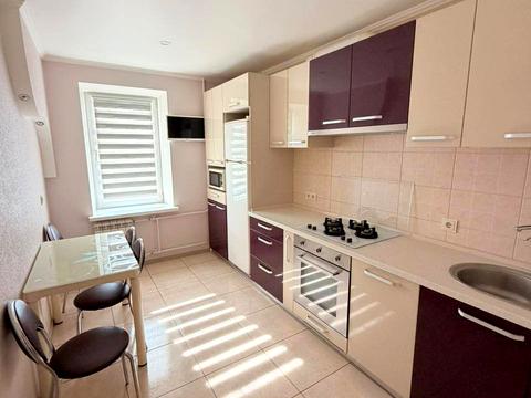 квартира за адресою Довженка вул., 7