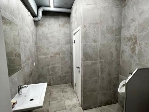 комерційна за адресою Білоцерківська вул., 7-В