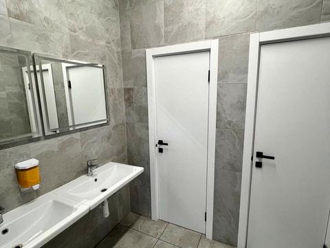 комерційна за адресою Білоцерківська вул., 7-В