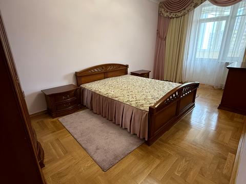 квартира по адресу Червоной Калины просп., 64
