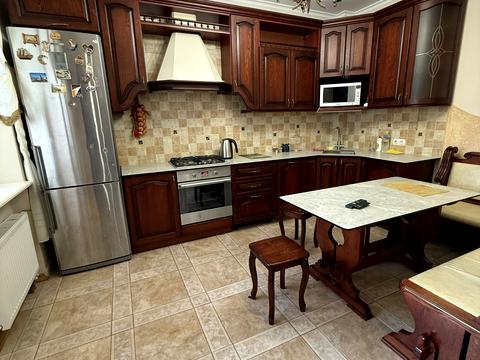 квартира за адресою Червоної Калини просп., 64